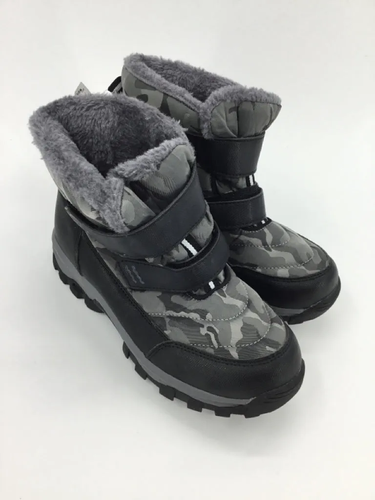 brandless Child Size 6 Youth Black Rain/Snow Boots